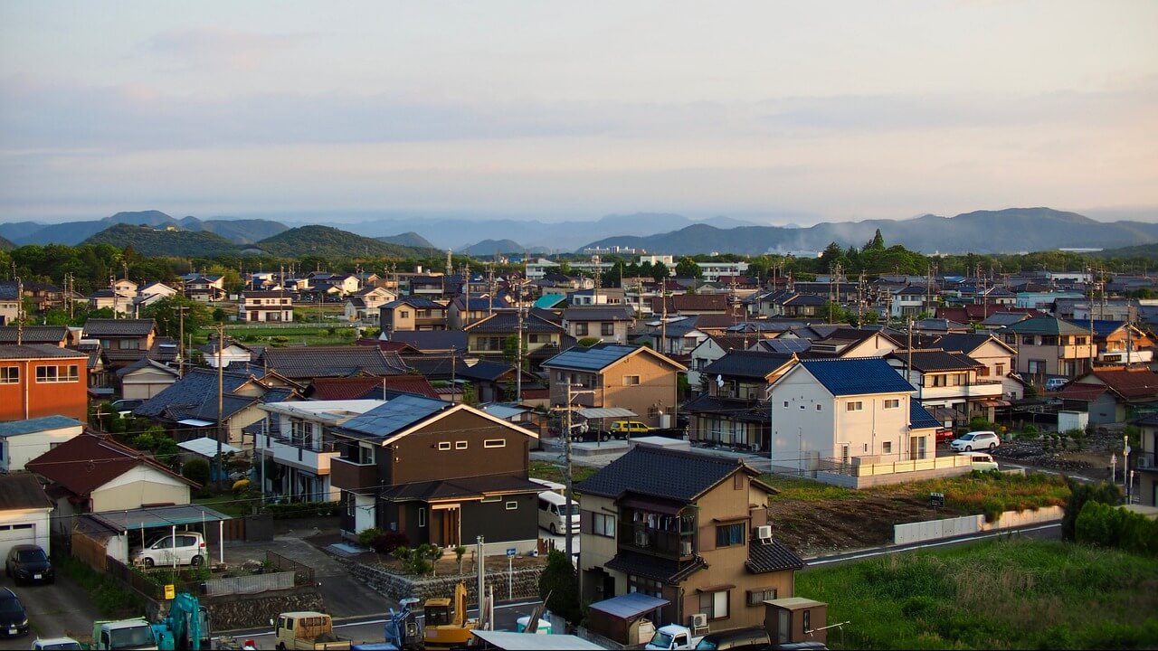 ブロック塀撤去は自分でできる？解体費用相場と補助金を活用する